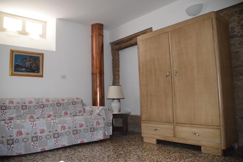 Apartment Casa Antica Chianni Zewnętrze zdjęcie